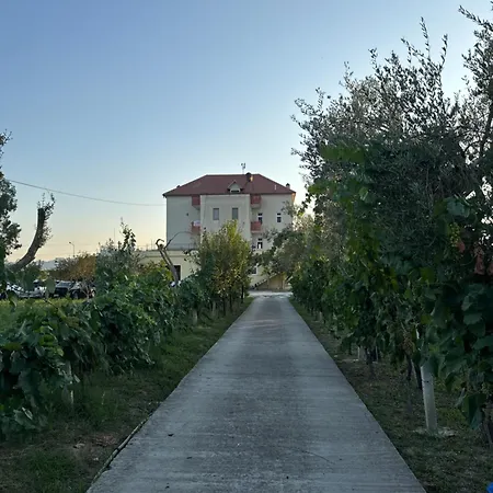Maison d'hôtes Gjana Bërxull
